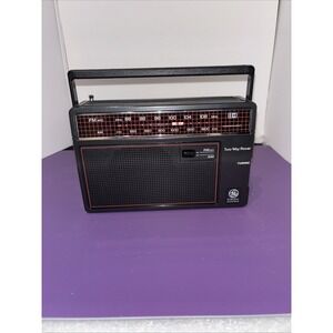 General Electric 7-2660 Two-Way Power FM/AM Personal Portable Radio